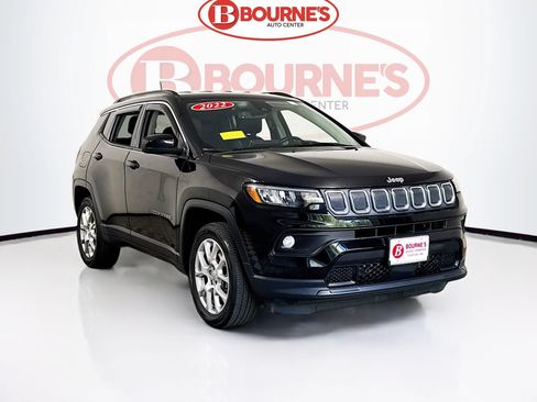 Used 2022 Jeep Compass Latitude AWD/4WD image 1