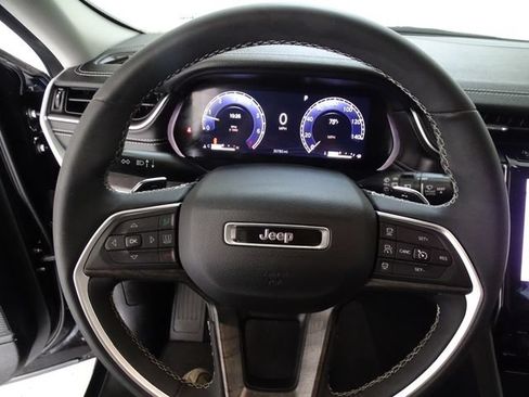 Certified 2023 Jeep Grand Cherokee L Limited w/ Luxury Tech Group II AWD/4WD image 6