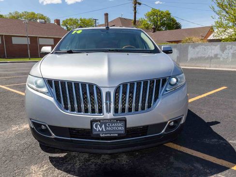 Used 2014 Lincoln MKX AWD w/ Equipment Group 101A image 4