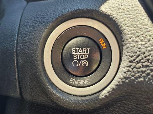 Used 2015 Chrysler 200 Limited w/ Comfort Group FWD image 31