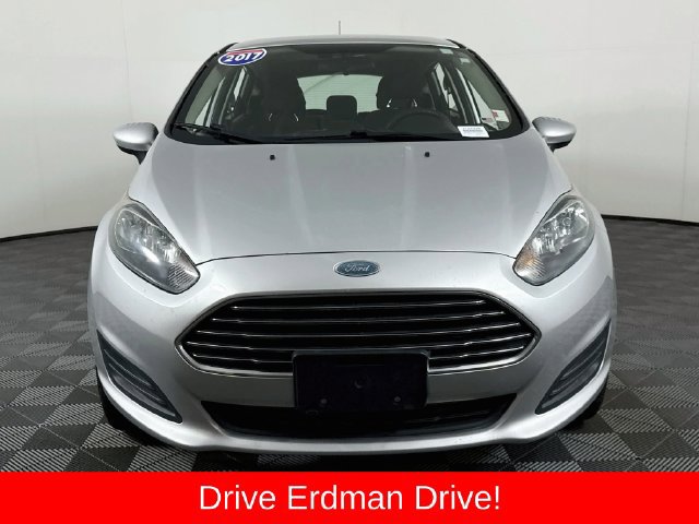 Used 2017 Ford Fiesta SE FWD image 2
