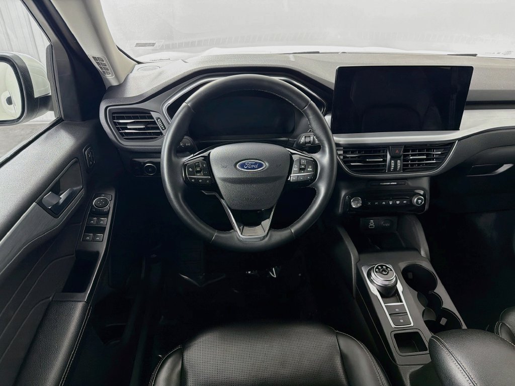 Used 2024 Ford Escape Platinum AWD/4WD image 22