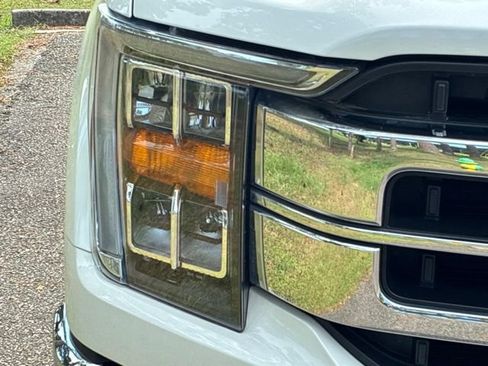 Used 2021 Ford F150 Lariat w/ Max Trailer Tow Package AWD/4WD image 9
