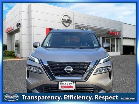 Certified 2023 Nissan Rogue Platinum w/ Platinum Premium Package image 2