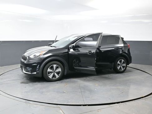 Used 2017 Kia Niro LX image 50