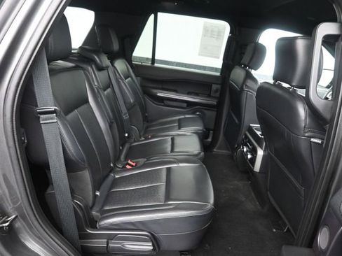 Used 2019 Ford Expedition XLT w/ Equipment Group 202A image 9