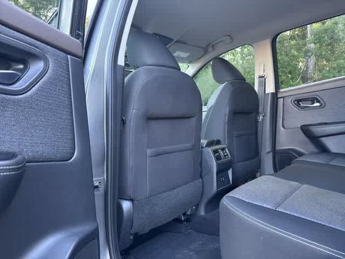 Used 2021 Nissan Rogue SV FWD image 16