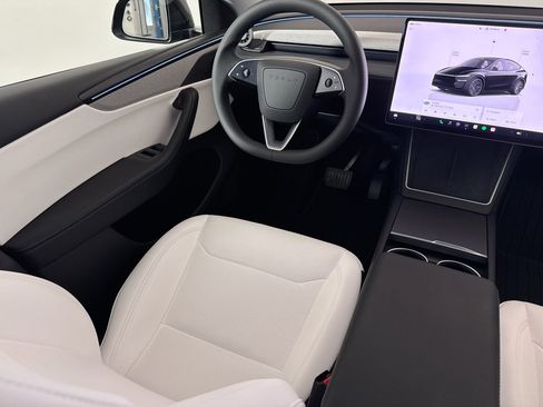 Used 2026 Tesla Model Y Long Range AWD/4WD image 27