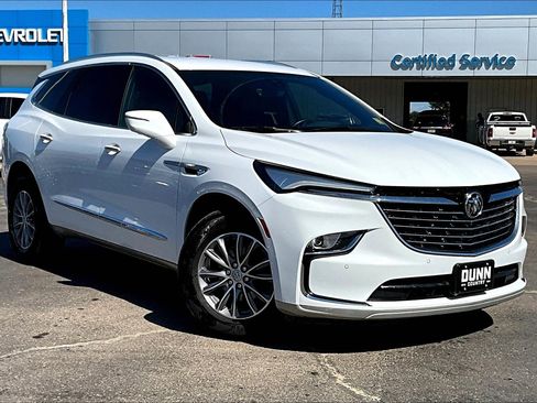 Used 2024 Buick Enclave Premium image 11