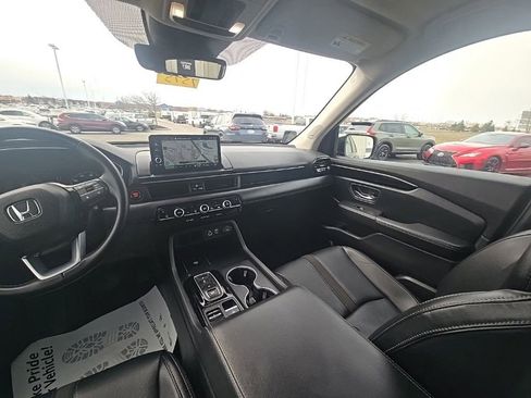Used 2025 Honda Pilot Touring image 28