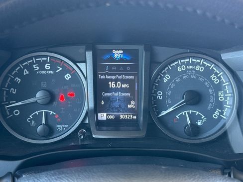 Certified 2023 Toyota Tacoma TRD Off-Road w/ Technology Package AWD/4WD image 22