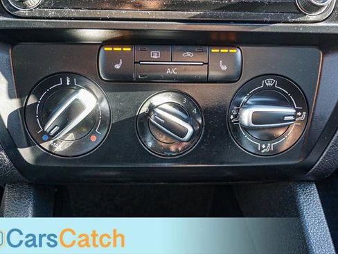 Used 2018 Volkswagen Jetta SE image 36