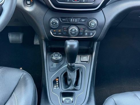Used 2021 Jeep Cherokee Latitude Lux w/ Comfort/Convenience Group AWD/4WD image 14