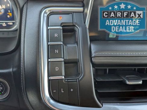 Used 2023 Chevrolet Tahoe Z71 w/ Luxury Package AWD/4WD image 16