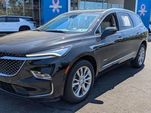 Used 2023 Buick Enclave Avenir w/ Avenir Technology Package AWD/4WD image 2