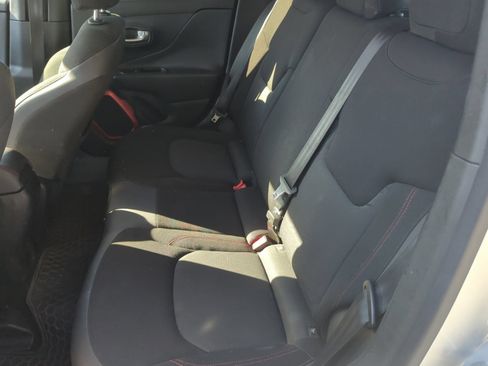 Used 2015 Jeep Renegade Trailhawk AWD/4WD image 9