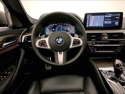 Used 2022 BMW M550i xDrive w/ Executive Package AWD/4WD image 4