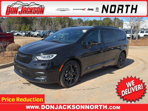 New 2026 Chrysler Pacifica Select w/ S Appearance Package FWD image 1