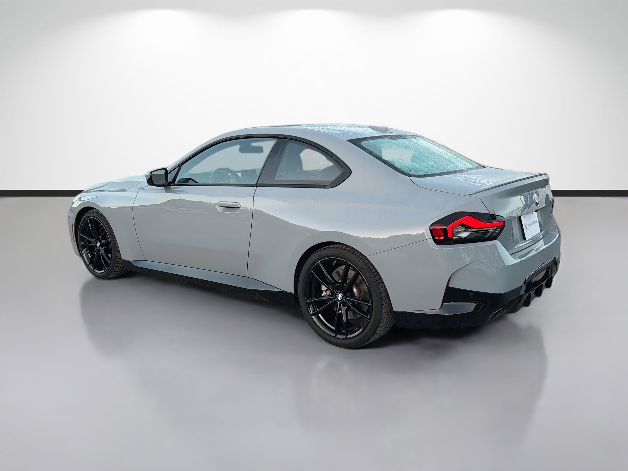 Used 2024 BMW 230i Coupe w/ M Sport Package RWD image 5