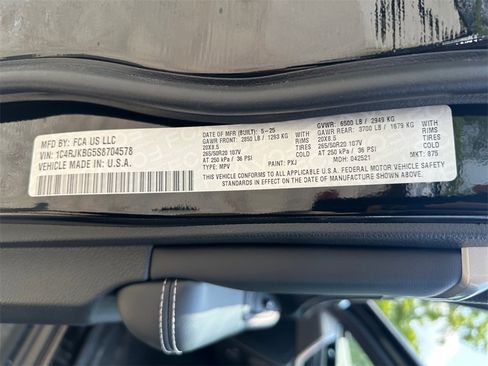 New 2025 Jeep Grand Cherokee L Limited w/ Black Appearance Package image 30