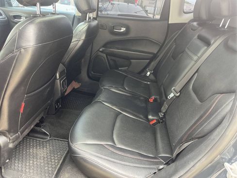 Used 2018 Jeep Compass Trailhawk w/ Leather Interior Group AWD/4WD image 8