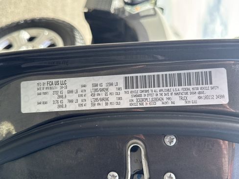 Used 2018 RAM 3500 Laramie AWD/4WD image 34