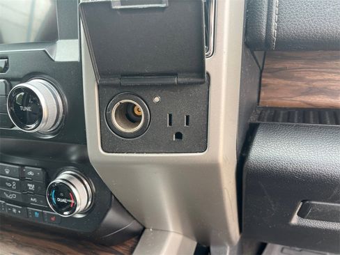 Used 2020 Ford F150 Lariat w/ Equipment Group 502A Luxury image 34