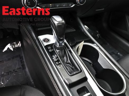 Used 2024 Nissan Altima 2.5 SV w/ SV Premium Package AWD/4WD image 13
