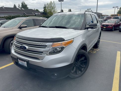Used 2013 Ford Explorer XLT AWD/4WD image 1