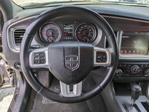 Used 2011 Dodge Charger R/T image 18