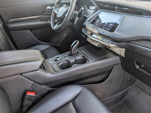 Used 2021 Cadillac XT4 Sport w/ Cold Weather Package image 19