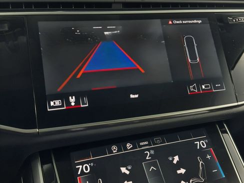 Certified 2025 Audi Q7 3.0T Premium w/ Convenience Package AWD/4WD image 27