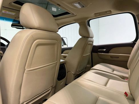 Used 2014 GMC Sierra 2500 Denali w/ Suspension Package, Off-Road image 16