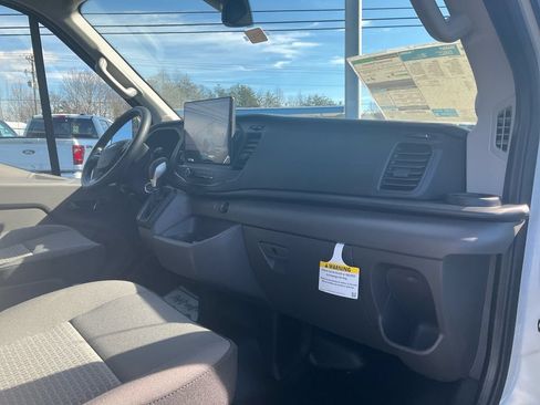 New 2026 Ford Transit 250 148 Medium Roof RWD image 11