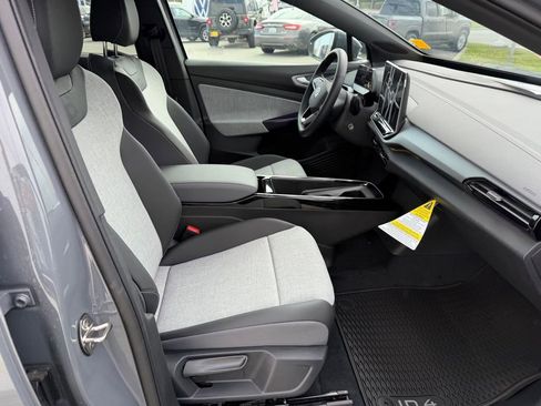 New 2026 Volkswagen ID.4 Pro AWD/4WD image 18