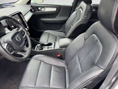 Used 2019 Volvo XC40 T5 Momentum AWD/4WD image 10