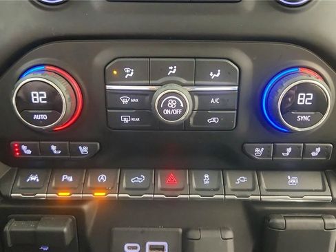 Used 2020 Chevrolet Silverado 1500 LTZ w/ LTZ Premium Package image 31