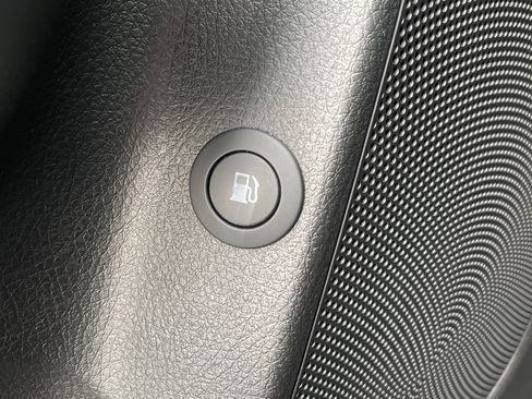 Used 2013 Kia Sorento LX image 14