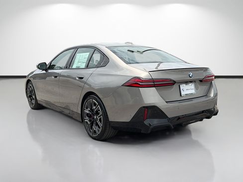 New 2027 BMW 530i w/ M Sport Package RWD image 5