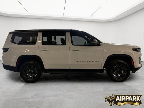 New 2026 Jeep Grand Wagoneer 4WD image 3