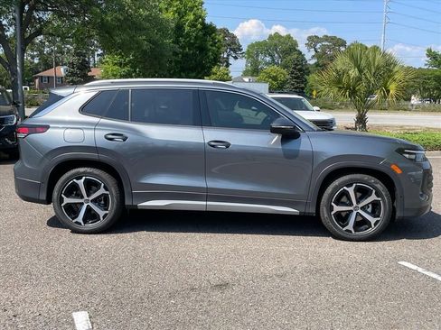 New 2026 Volkswagen Tiguan SE FWD image 2