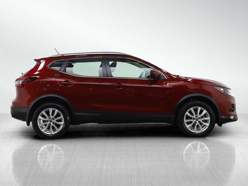 Used 2022 Nissan Rogue Sport SV image 6