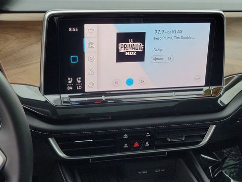 Used 2025 Volkswagen Atlas SE FWD image 10