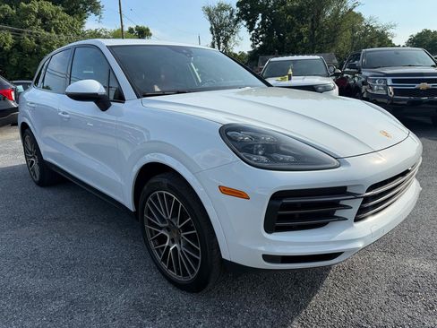 Used 2022 Porsche Cayenne AWD/4WD image 8