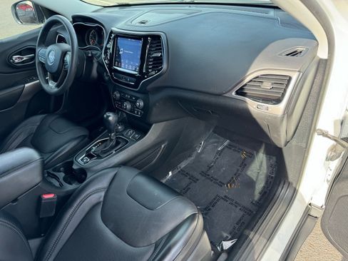 Used 2022 Jeep Cherokee Limited image 13