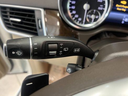 Used 2015 Mercedes-Benz GL 450 4MATIC image 35