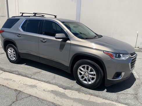 Used 2019 Chevrolet Traverse LT FWD image 8
