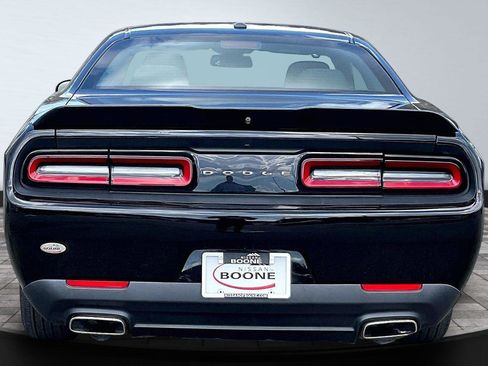 Used 2021 Dodge Challenger SXT RWD image 4