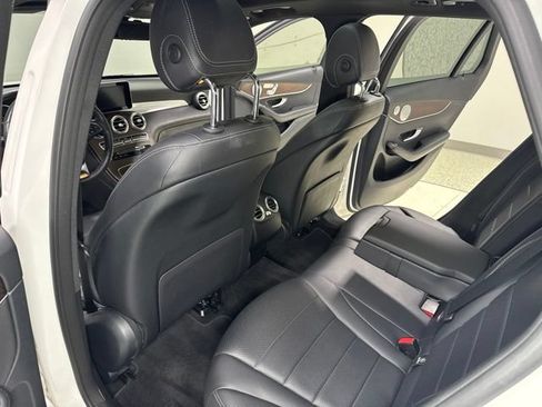 Used 2019 Mercedes-Benz GLC 300 4MATIC image 24
