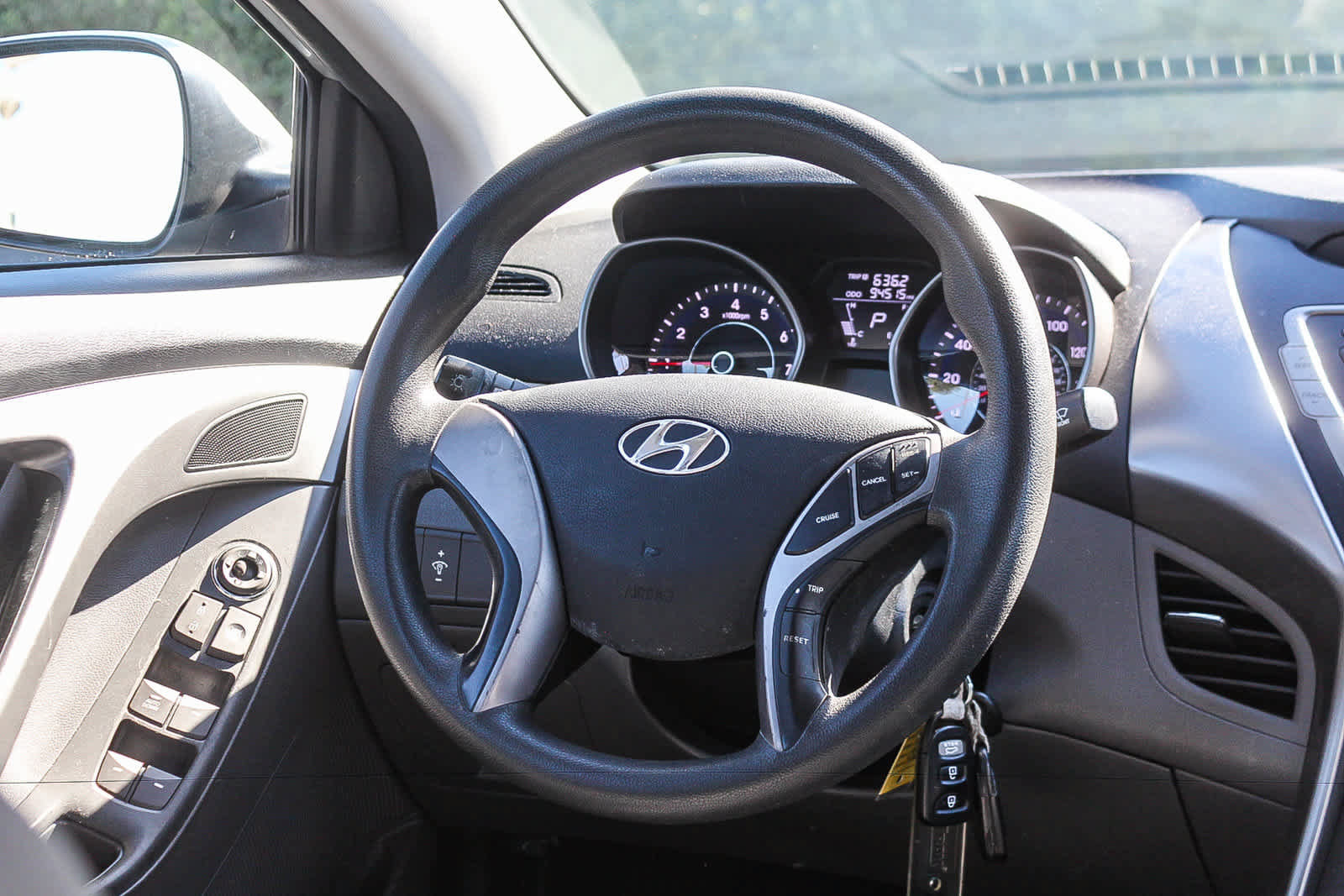 Used 2013 Hyundai Elantra GLS FWD image 19